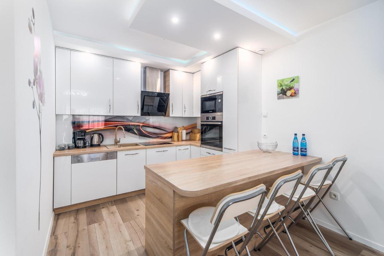 Seaside Breeze Stylish Apartment Balcony & Parking By Noclegi Renters Miedzyzdroje Exterior foto