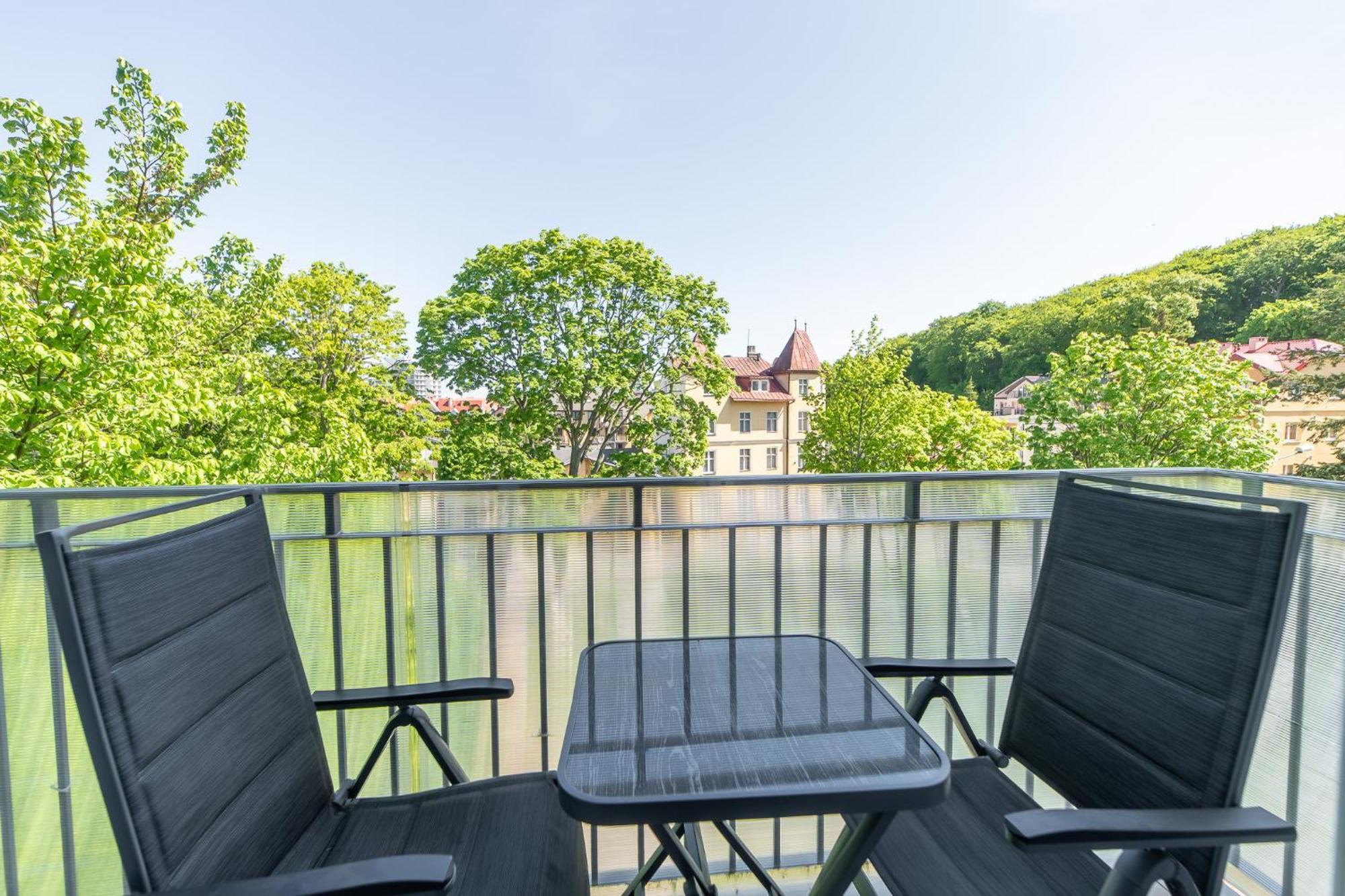 Seaside Breeze Stylish Apartment Balcony & Parking By Noclegi Renters Miedzyzdroje Exterior foto