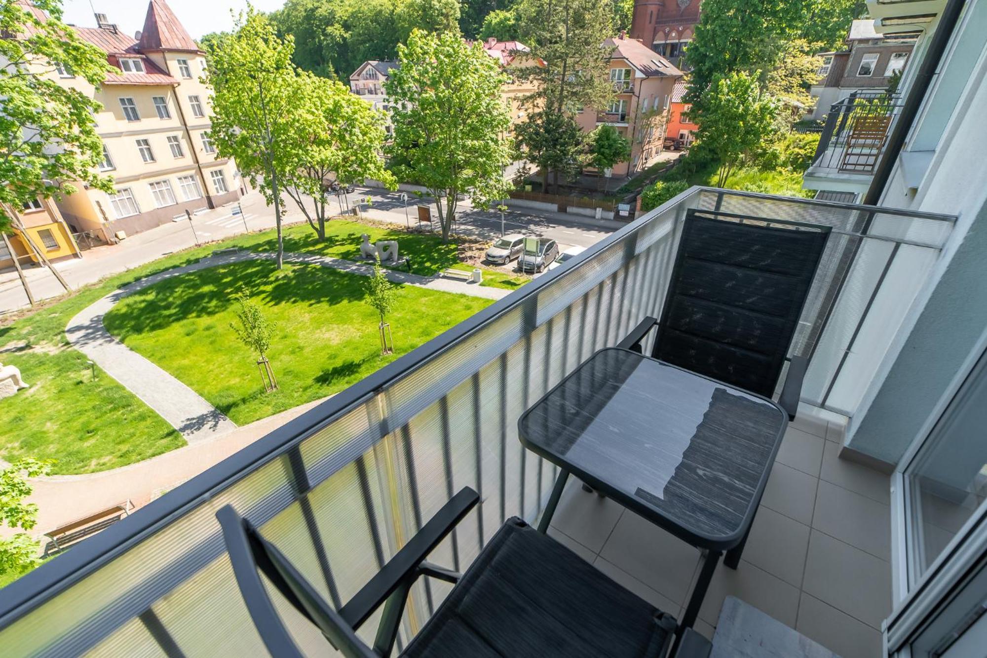 Seaside Breeze Stylish Apartment Balcony & Parking By Noclegi Renters Miedzyzdroje Exterior foto